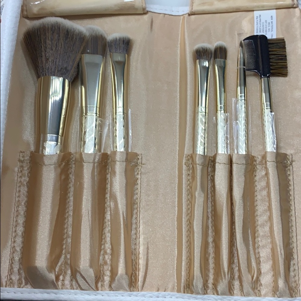Makeup Brushes!